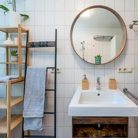 Og2 R - Wunderschoene 80m2 3-zimmer Naehe Salzburg Apartman Freilassing